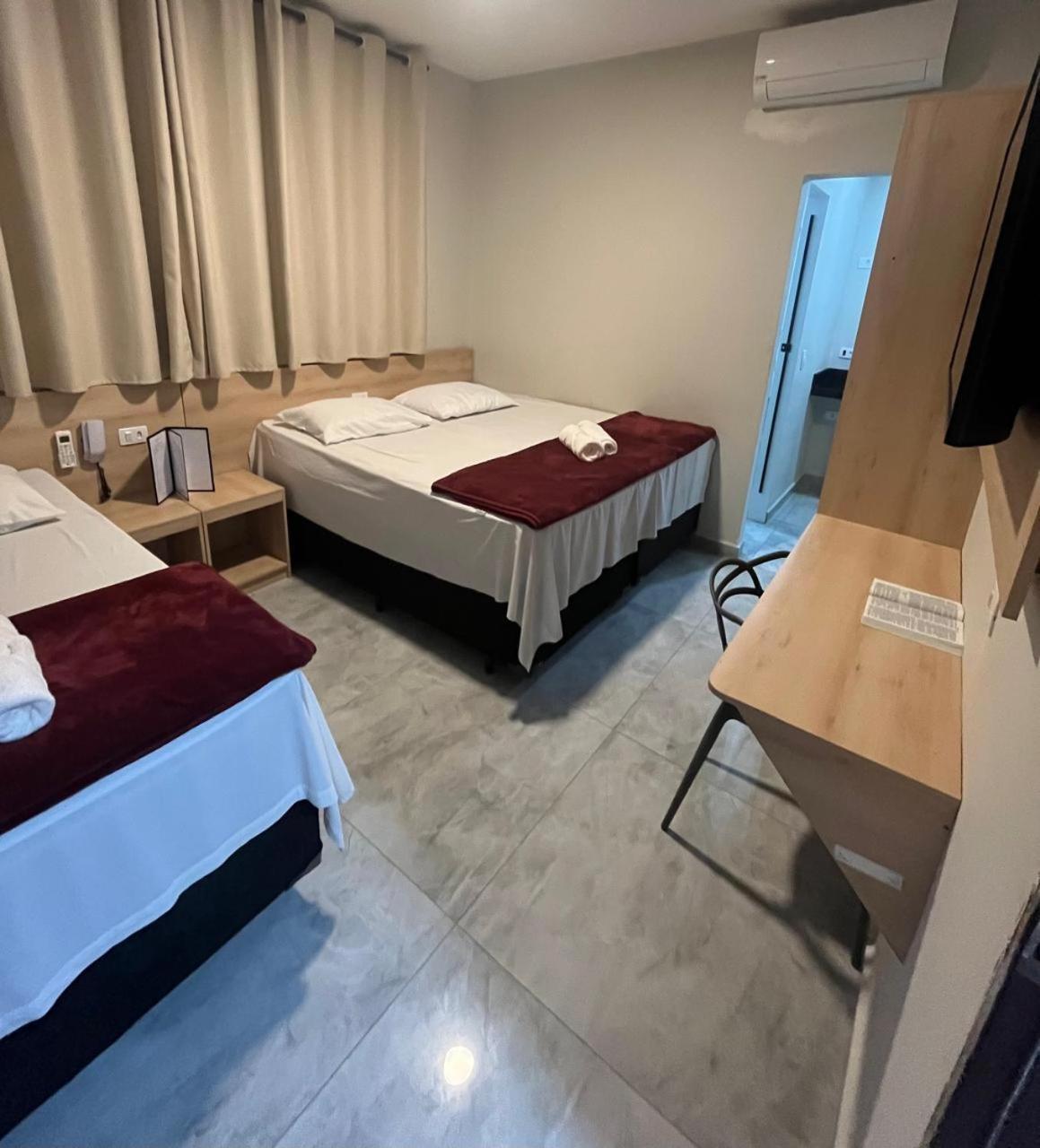 Hotel Novo Mexico กัวรูยุส ภายนอก รูปภาพ