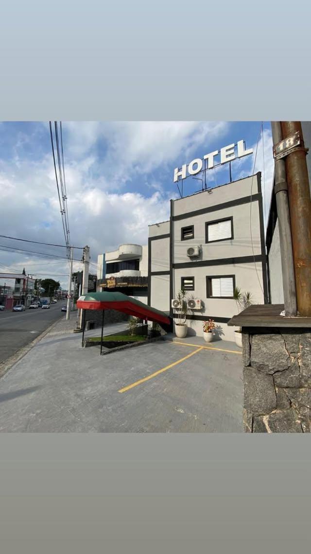 Hotel Novo Mexico กัวรูยุส ภายนอก รูปภาพ