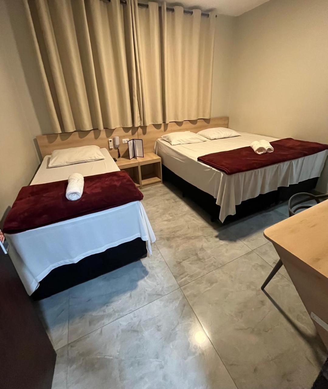 Hotel Novo Mexico กัวรูยุส ภายนอก รูปภาพ