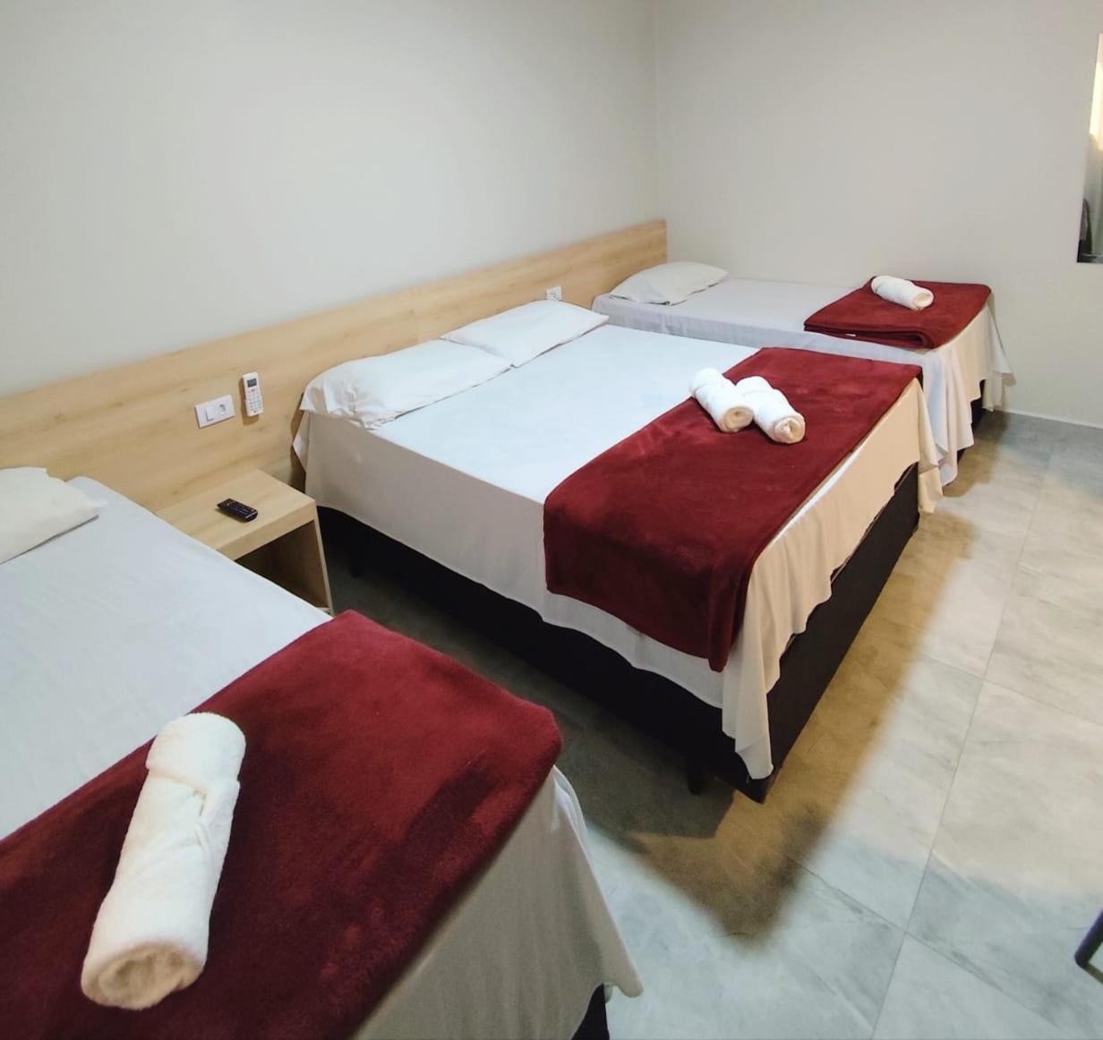 Hotel Novo Mexico กัวรูยุส ภายนอก รูปภาพ