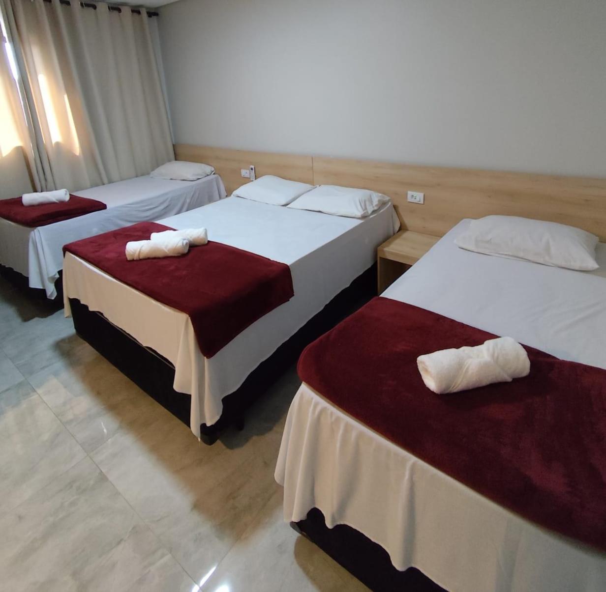 Hotel Novo Mexico กัวรูยุส ภายนอก รูปภาพ