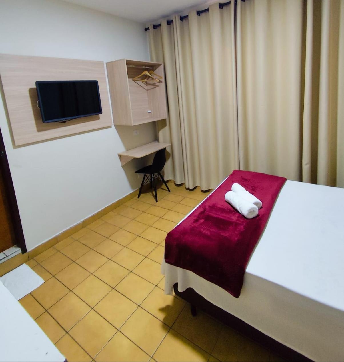 Hotel Novo Mexico กัวรูยุส ภายนอก รูปภาพ
