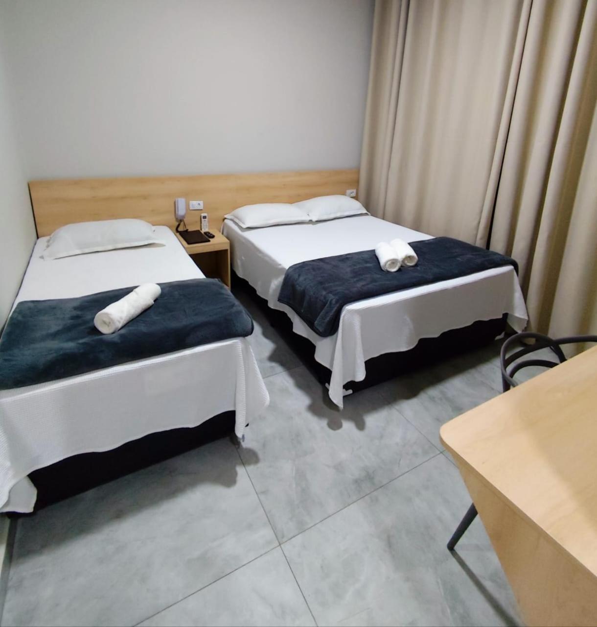 Hotel Novo Mexico กัวรูยุส ภายนอก รูปภาพ